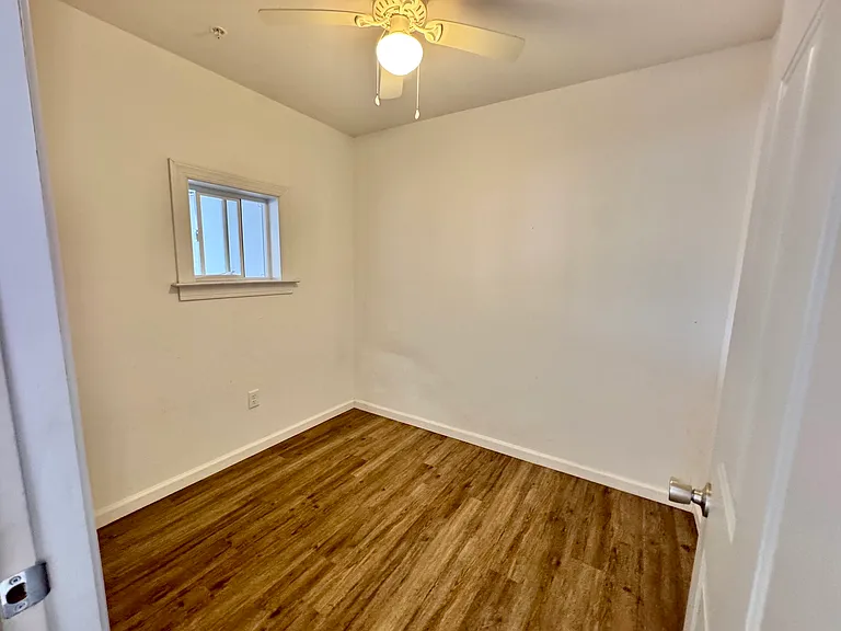 195 Moul Ave - Bonus Room w/ Heating & Cooling
