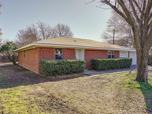 3rd image of 715 Clover Ct