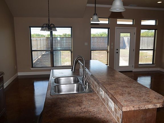 4th image of 3918 Carrera Ln