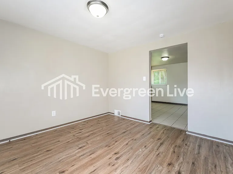 522 Guylyn Dr — Photo 5