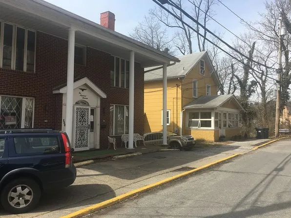 213 McLane Ave, Morgantown, WV 26505