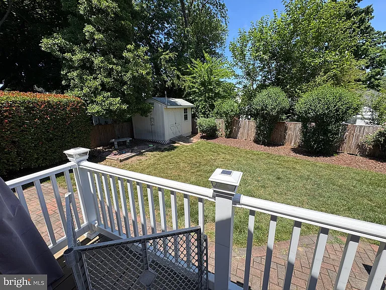 2906 Breezy Ter — Photo 44