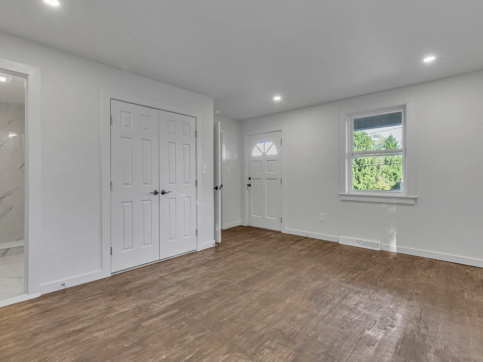 77 Beaver St — Photo 4