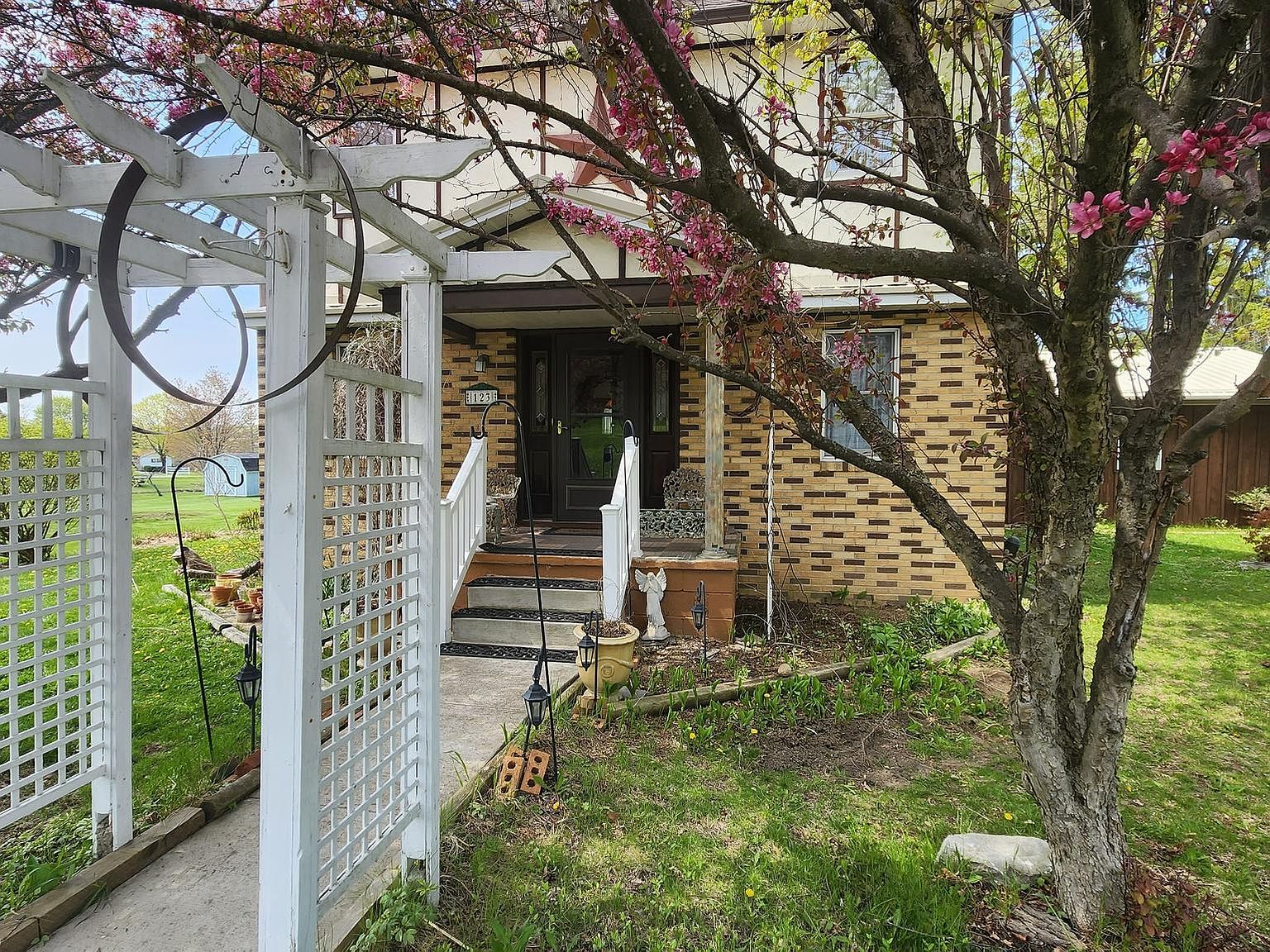 123 Main St, Ramey, PA 16671 Zillow