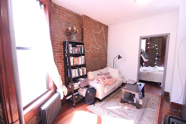 Rented by Dynamik Realty | media 15