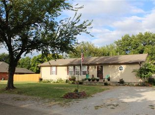 1221 Babek Ave, Prague, OK 74864