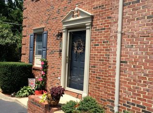 1107 E 8th Ave, Johnson City, TN 37601
