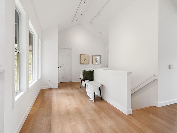 5th image of 5 River Oaks Court