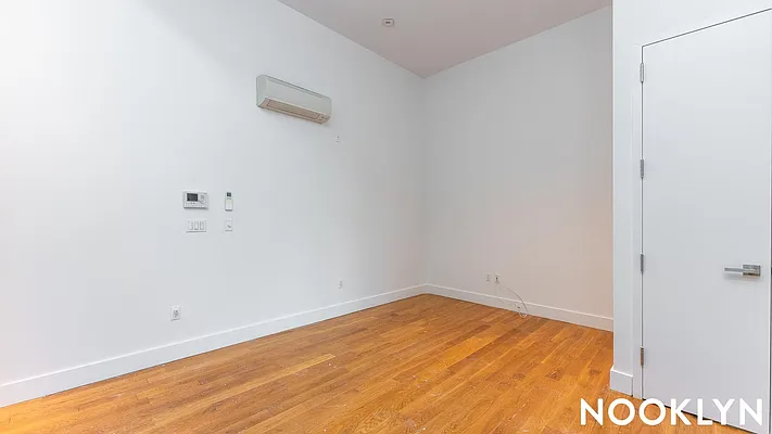 Rented by Nooklyn NYC LLC | media 22