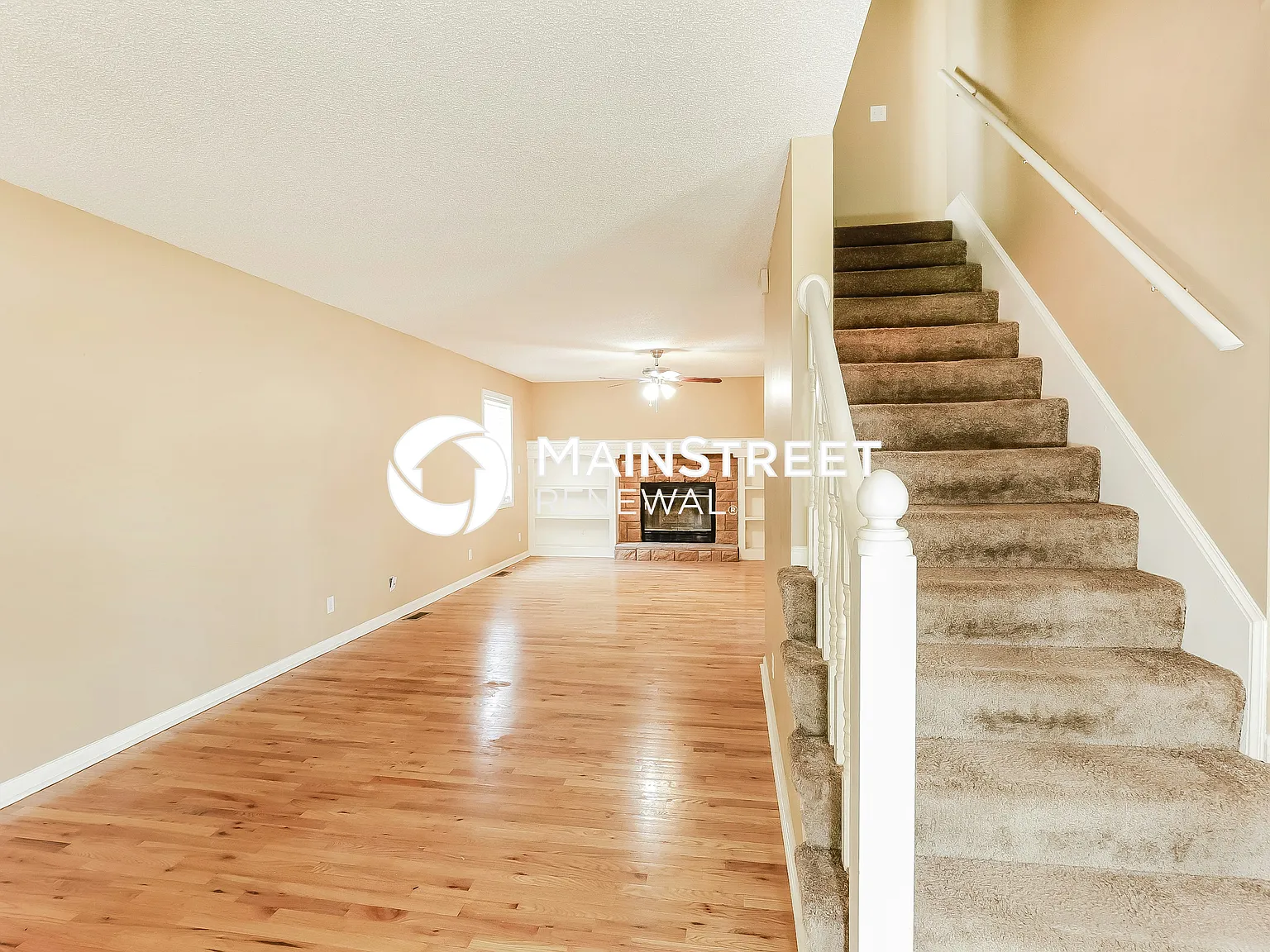 421 Hithergreen Dr — Photo 2