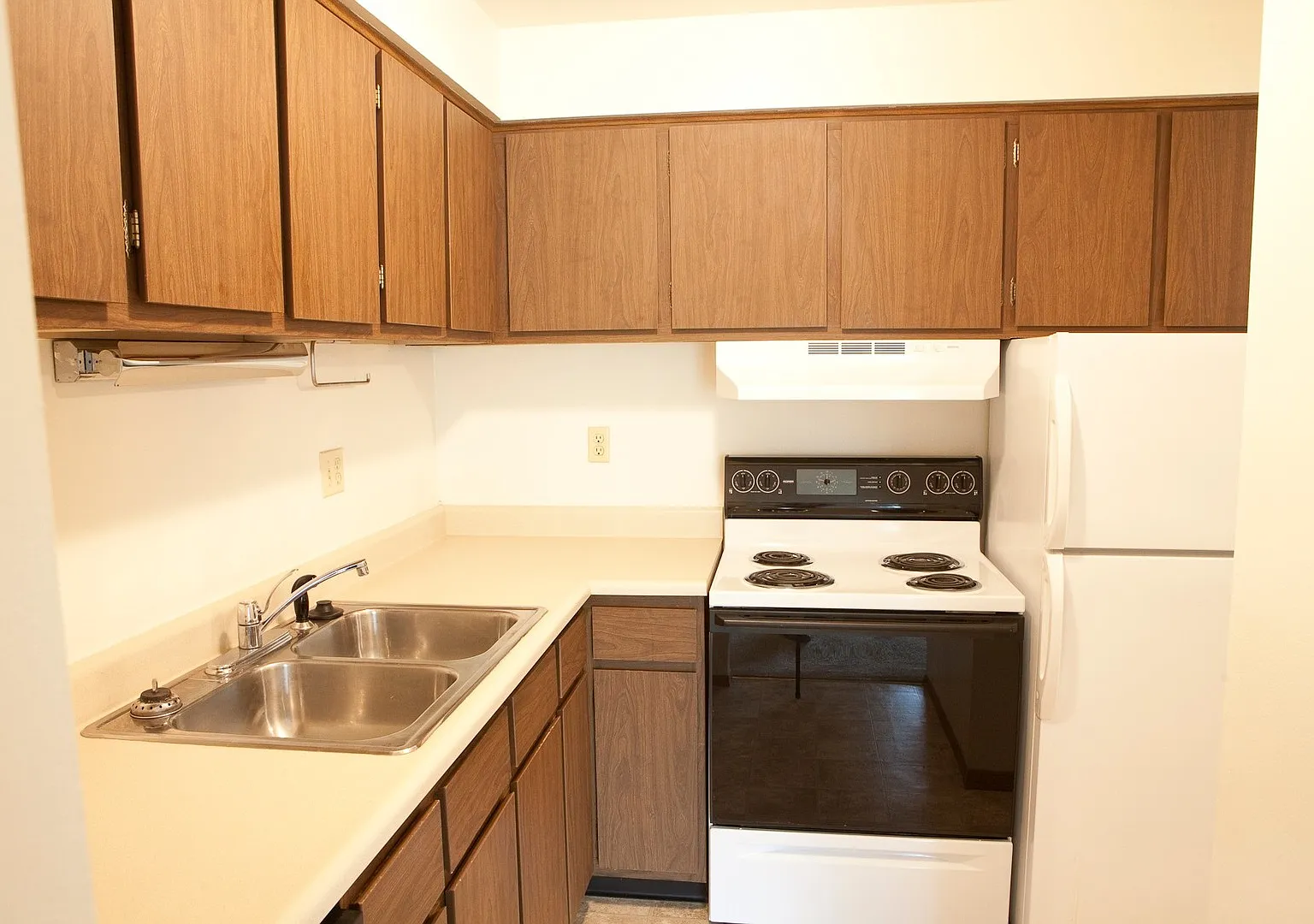 Old Orchard Trace Apartments — Photo 4