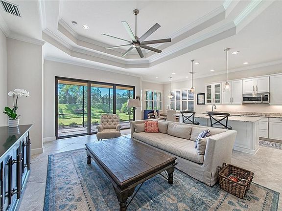 2nd image of 9057 Isla Bella Cir