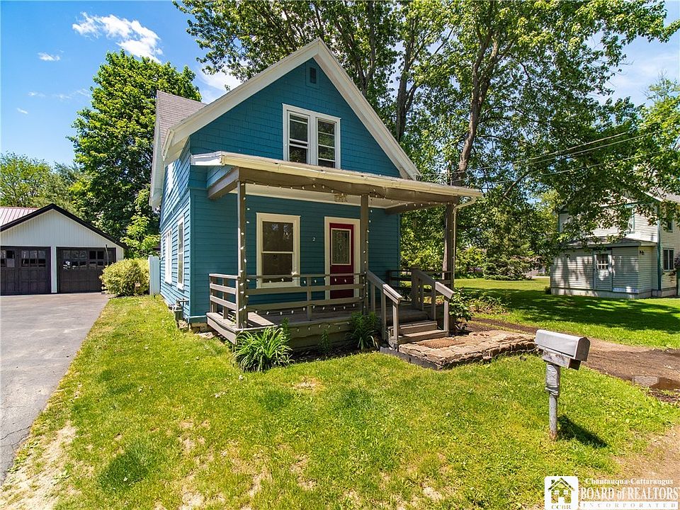 1st image of 2 Crescent Ave