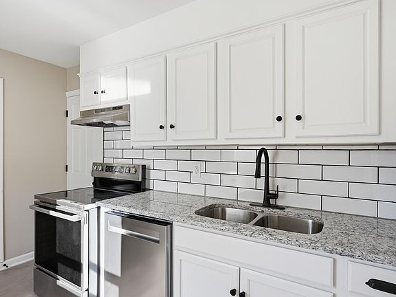 5th image of 1713 E 24th St