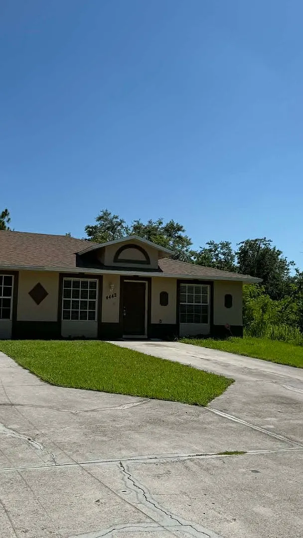 2 Bedroom + Den in Lehigh Acres — Photo 1