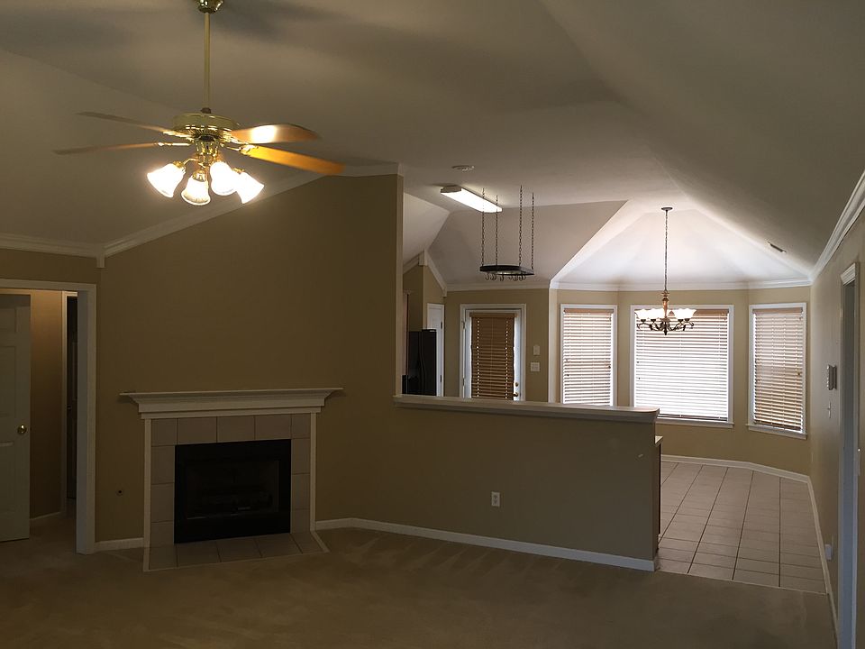 2nd image of 4501 Summit Ridge Dr