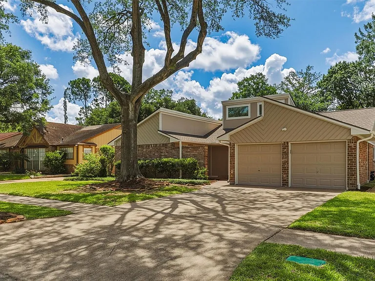 22411 Waynoka Rd — Photo 2