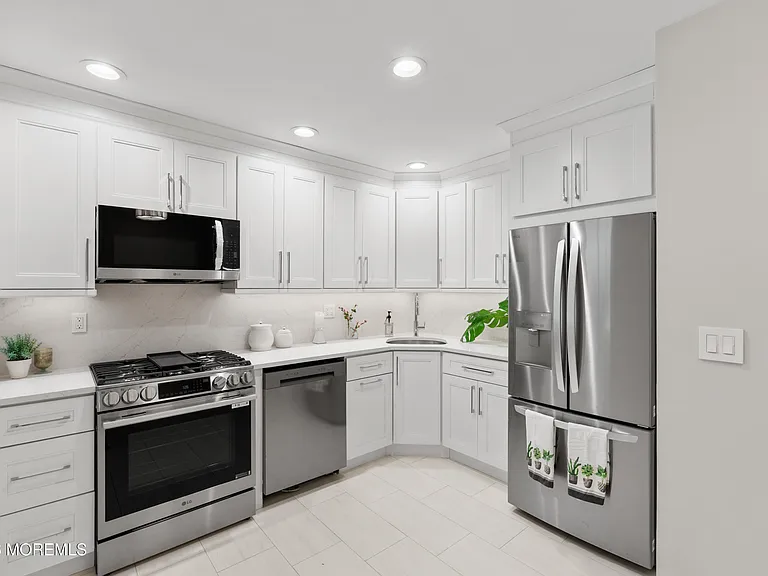 36 Steeplechase Ct — Photo 1