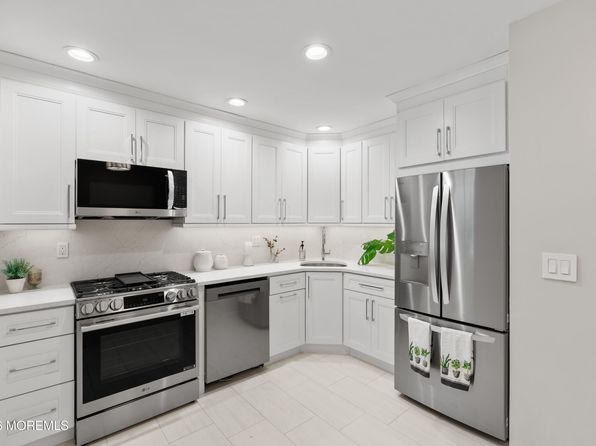 36 Steeplechase Ct