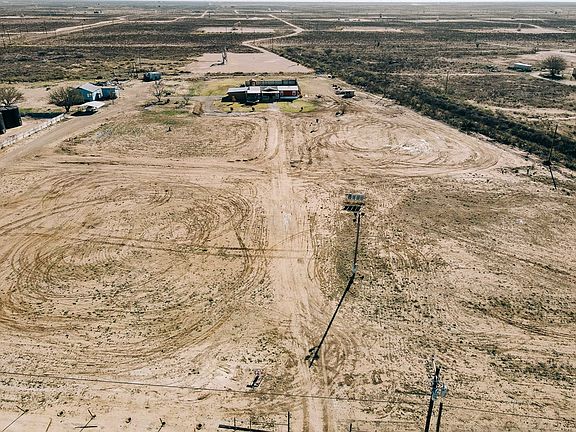 4th image of 8508 Us Highway 385 N
