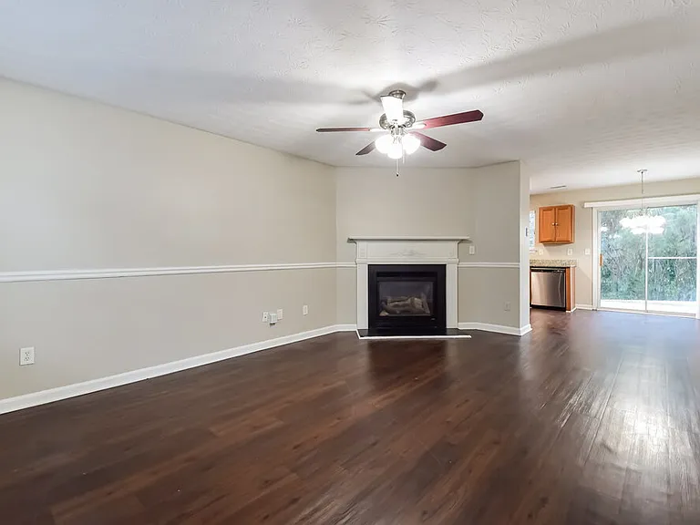 343 Clearsprings Dr — Photo 5