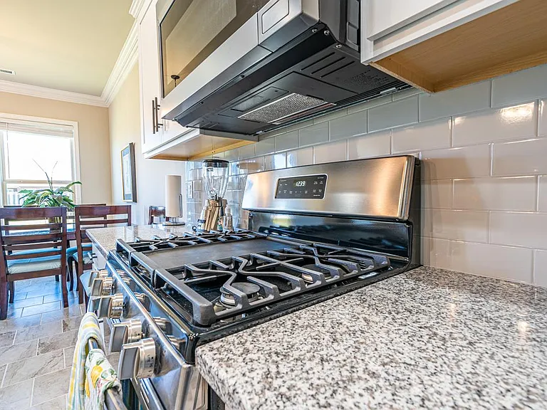 Tallulah Dr — Photo 19