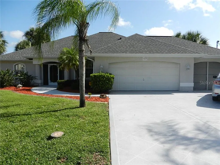 589 Rotonda Cir — Photo 1