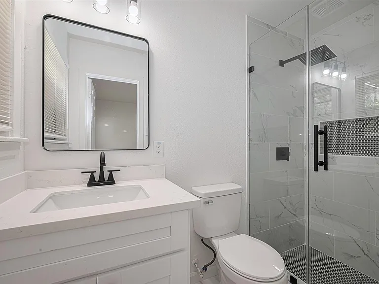 2112 Walnut Ln — Photo 15