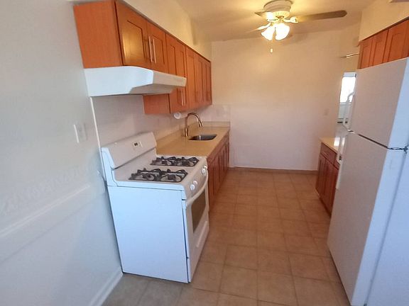 3rd image of 59-24 72nd St