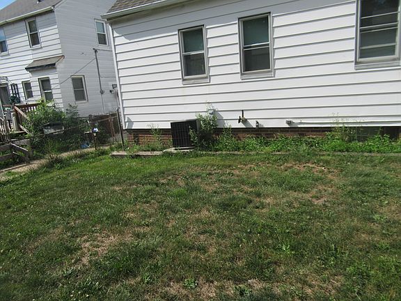 4th image of 5203 Maplecrest Ave