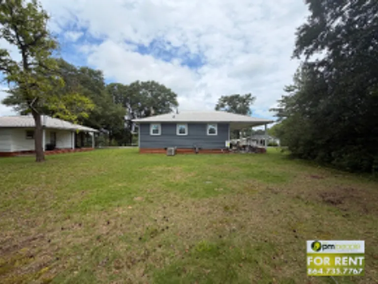 119 Welborn Cir — Photo 2