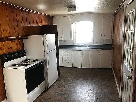 upstairs apartment kitchen