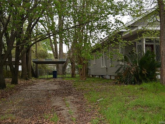 4th image of 902 Fairview St