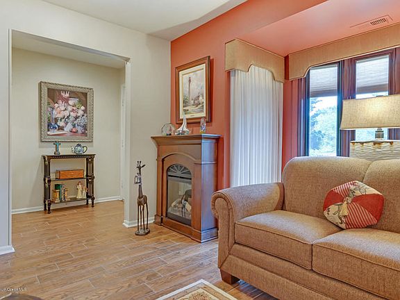 4th image of 1904 Quimby Ct