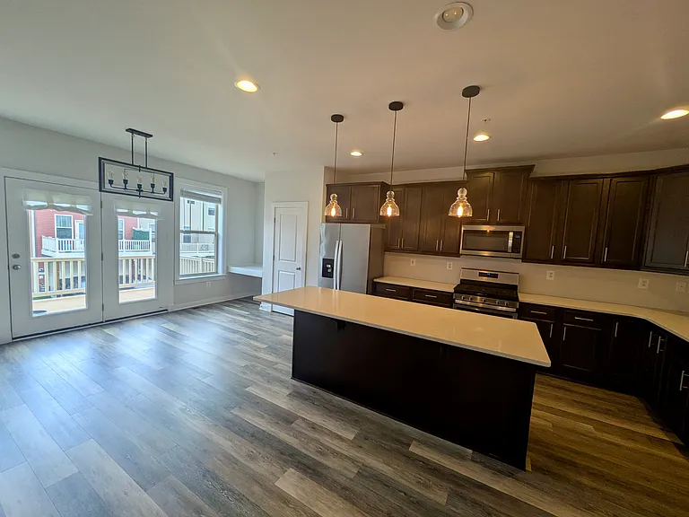 1121 Lawler Dr — Photo 10