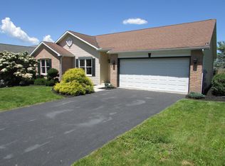 428 Acer Dr, Blandon, PA 19510