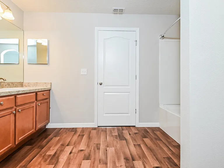 720 Chatham Walk Dr — Photo 12