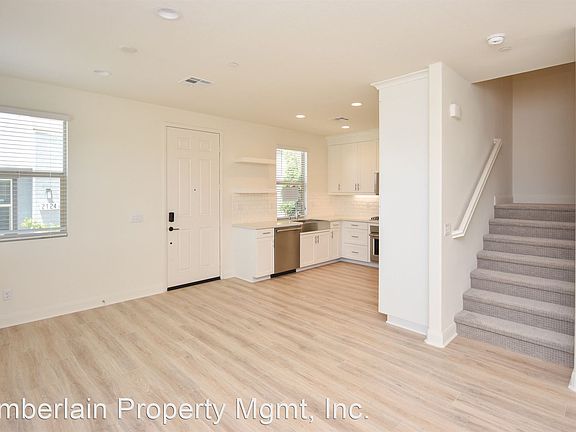 5th image of 2125 Solara Ln