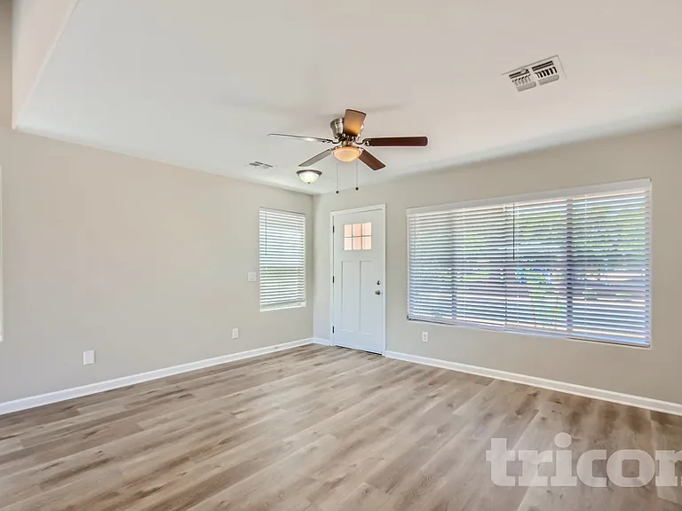 13409 N 127th Dr — Photo 14