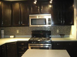 14 Chipping Rdg, Fairport, NY 14450