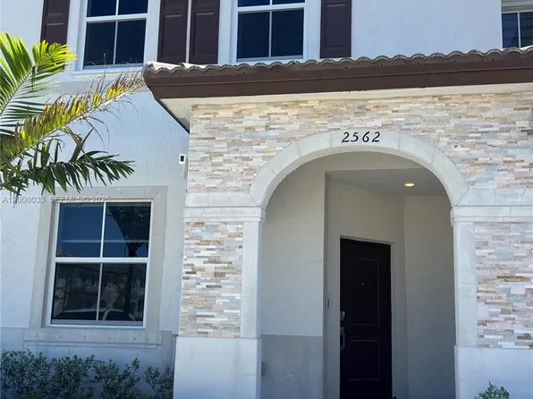 2562 SE 29th St, Homestead, FL