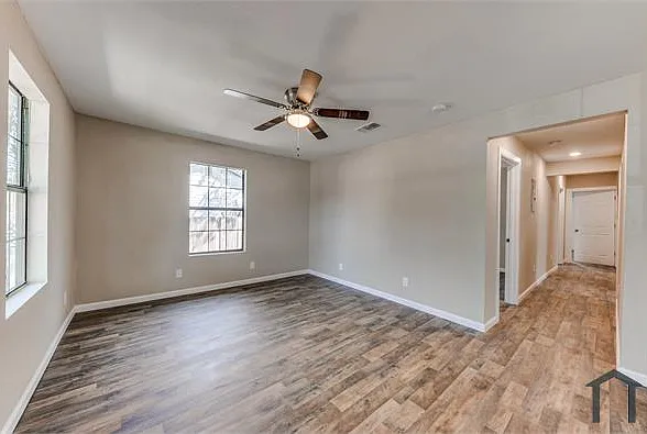 142 Sargent St — Photo 12