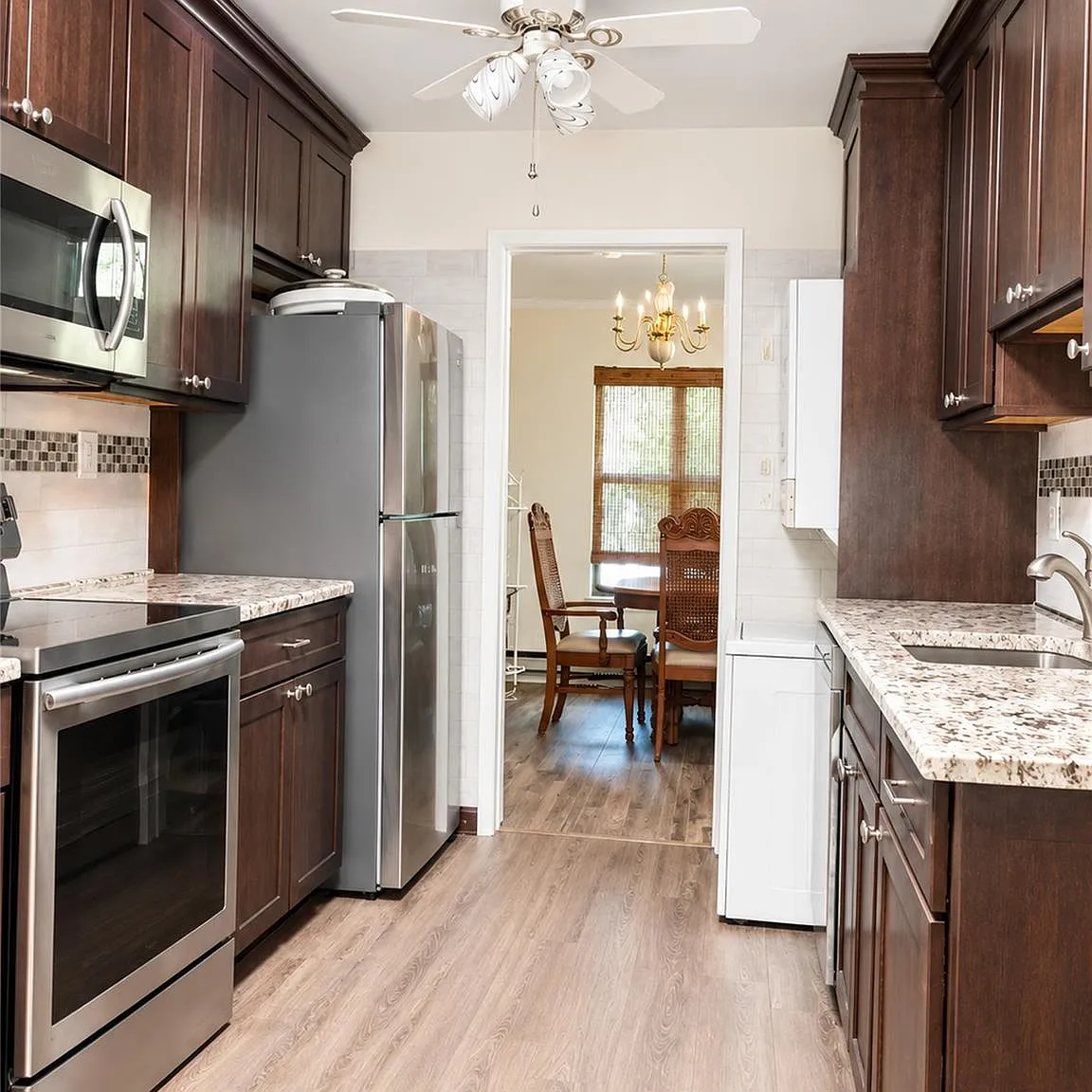 2 bed, 2.0 bath, 1200 sqft, $3,500 — Photo 4