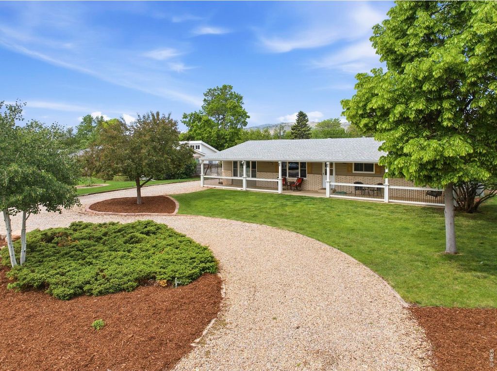 3909 Goodell Ln