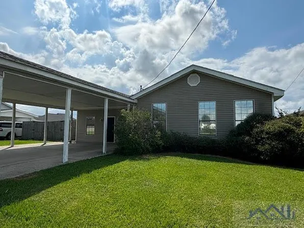 235 Laris Dr #B, Raceland, LA 70394
