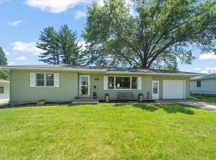 513 Brentwood Ave, Waterloo, IA 50701