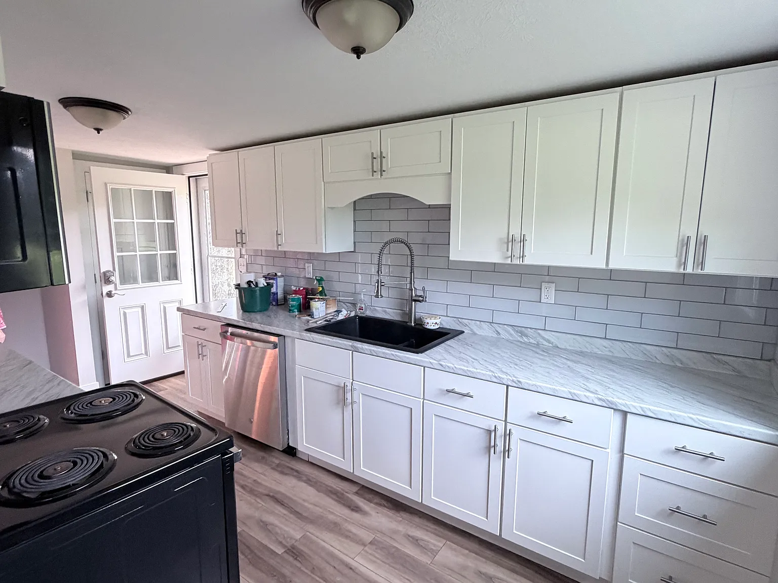 3 bed, 1959 sqft, $1,900 — Photo 2