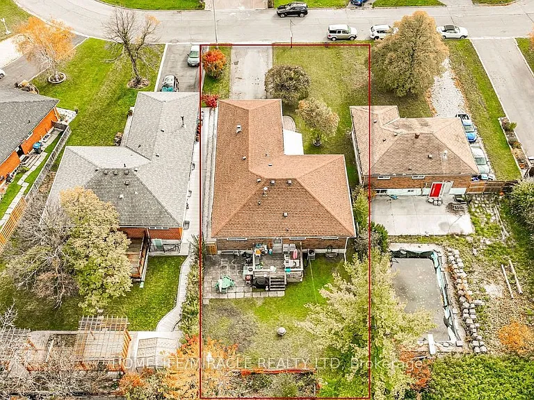 61 Deerfield Cres — Photo 29