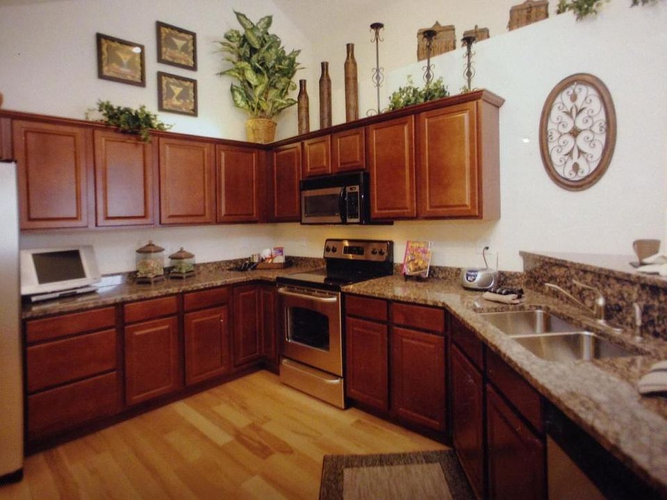 2nd image of 2588 Bluestone Cir