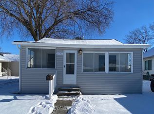 23742 Cushing Ave, Eastpointe, MI 48021